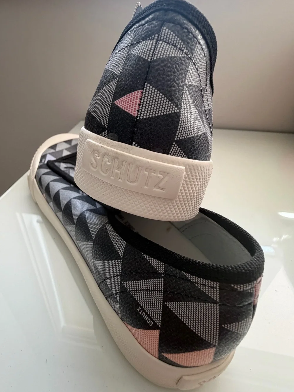 SCHUTZ Black & Gray Geometric Slip-On Sneakers